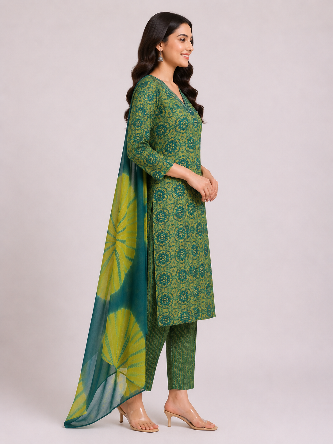 Elegant Green Printed Kurta Pant Set with Tie-Dye Dupatta - Image 2