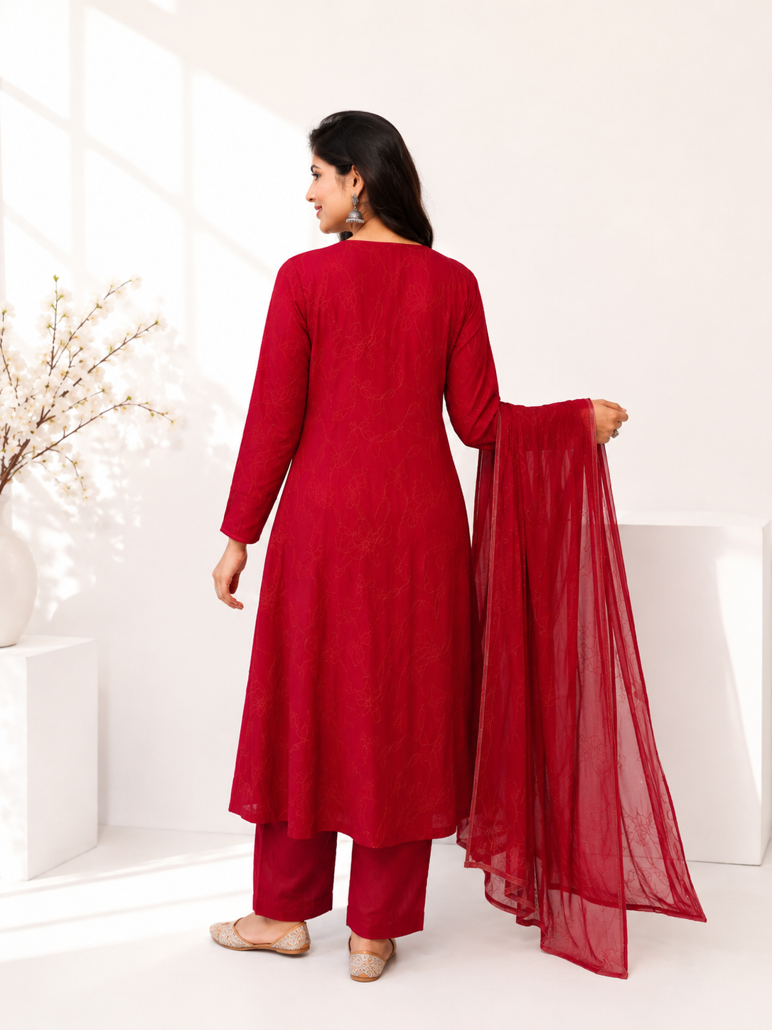 Elegant Maroon Kurta Set with Dupatta - Image 2