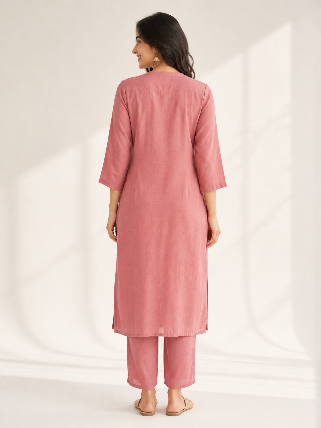 Elegant Pink Embroidered Kurta Set for Women - Image 4