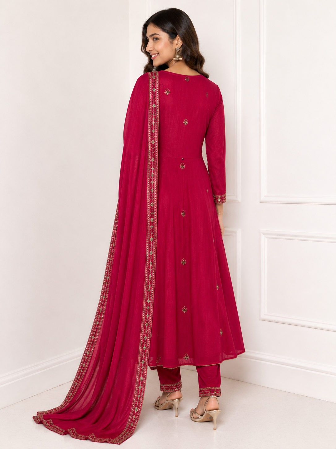 Elegant Rani Pink Embroidered Kurta Set with Dupatta - Image 4